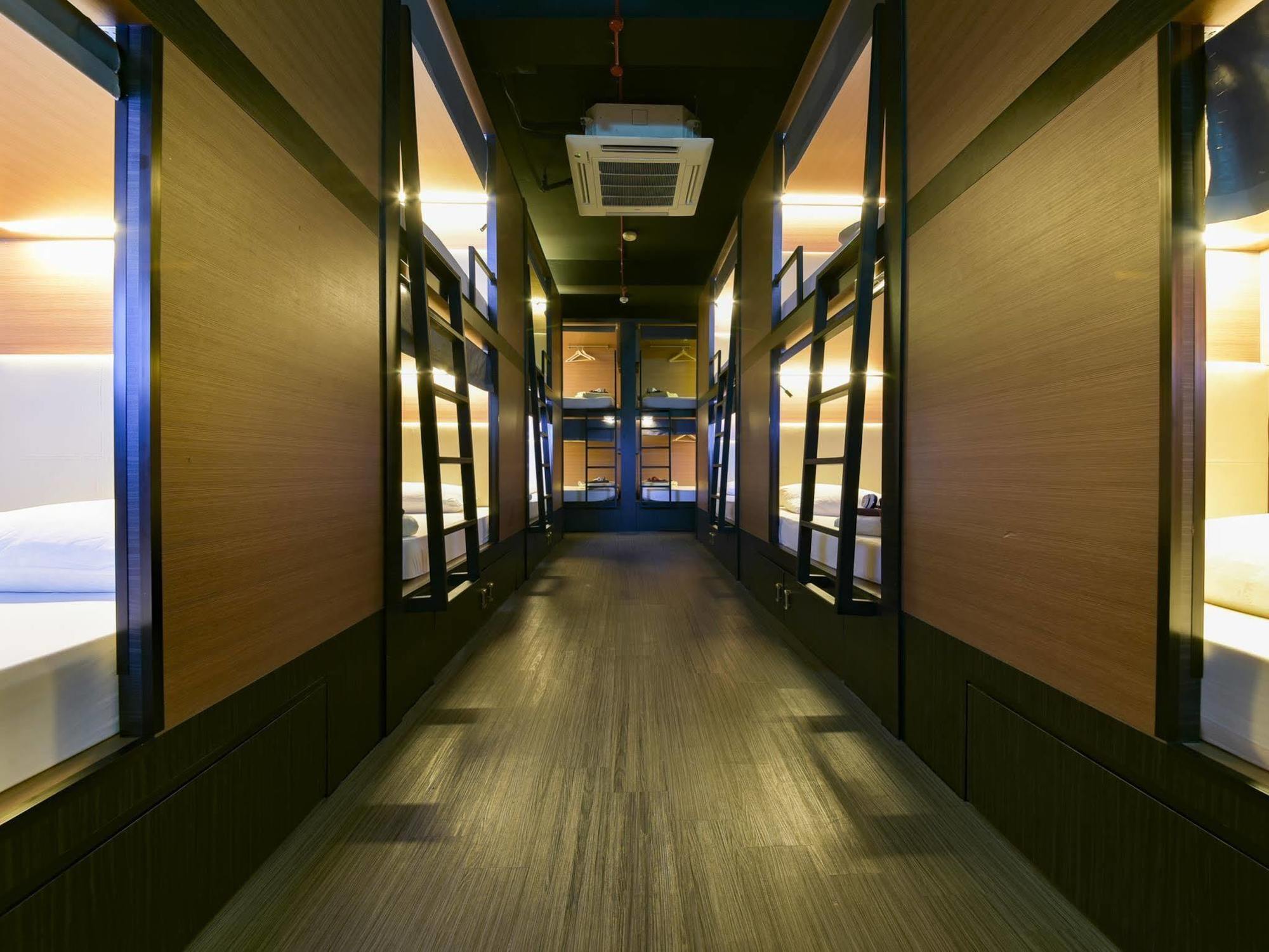 Chic Capsule Otel Сингапур Екстериор снимка